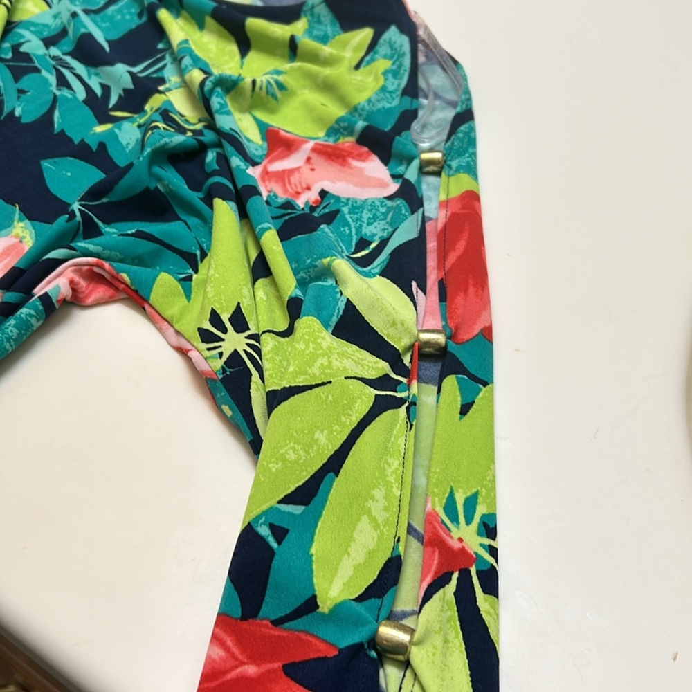 Ruby Rd. Tropical Print Top - Picture 5 of 5